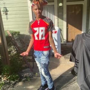 Meet your Posher, Jade